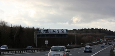 Graffiti Bombing - Photo by Marieundjana - fbn