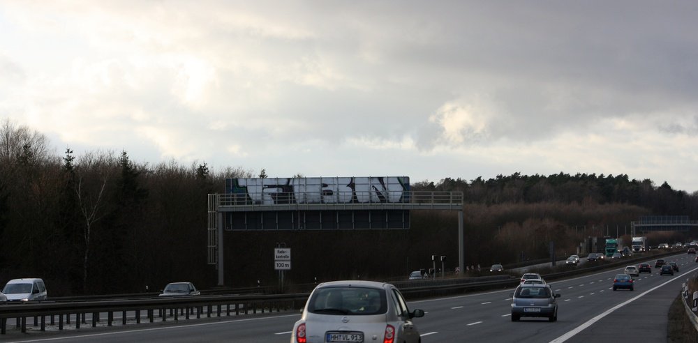 Graffiti Bombing - Photo by Marieundjana - fbn