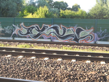 Graffiti Bombing - Photo by Marieundjana - ozzi