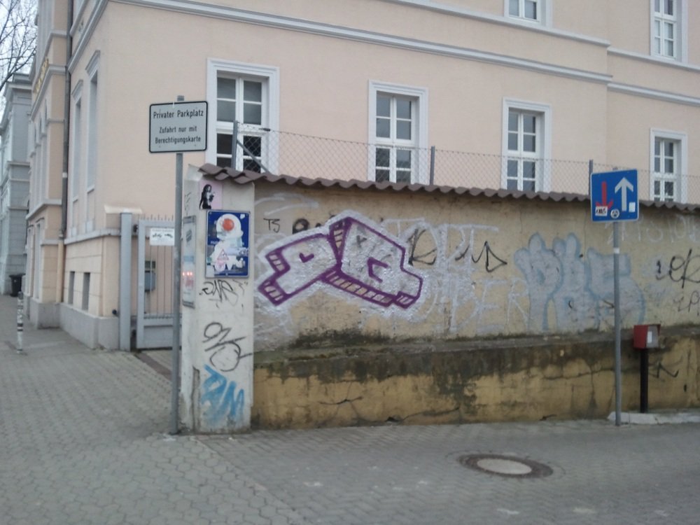 Graffiti Bombing - Photo by Marieundjana - dq