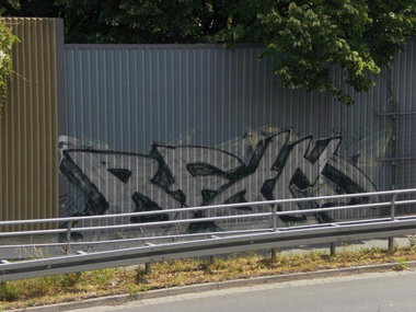 Graffiti Bombing - Photo by Marieundjana - bfdm