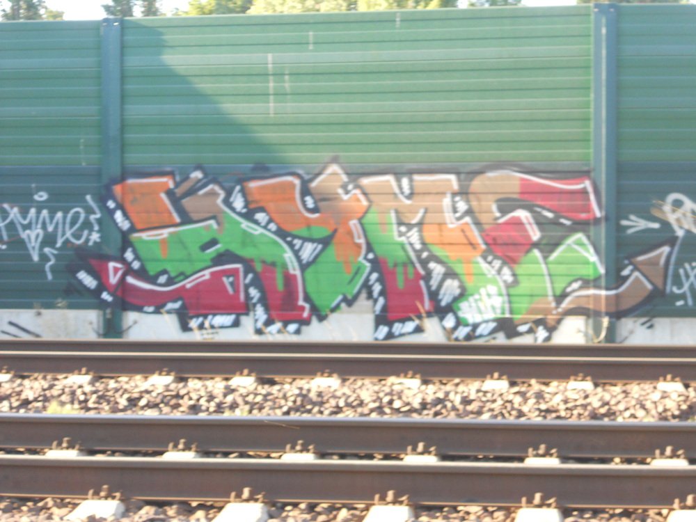 Graffiti Wall - Photo by Marieundjana