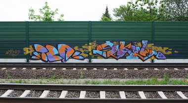 Graffiti Bombing - Photo by Marieundjana - tca, skul
