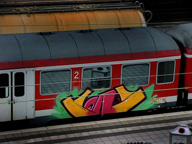 Graffiti Train - Photo by Marieundjana - sqa