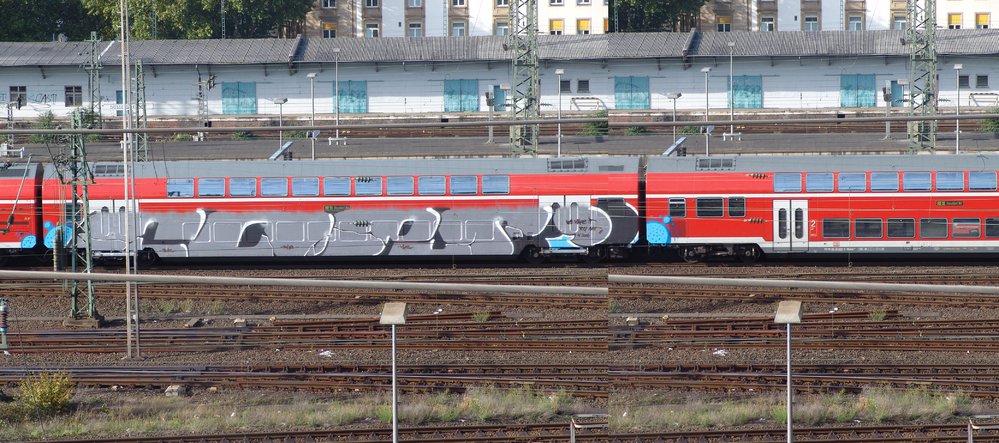 Graffiti Train - Photo by Marieundjana - cops