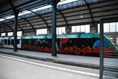 Graffiti Train - Photo by Marieundjana - obc