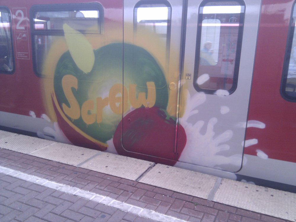 Graffiti Train - Photo by Marieundjana