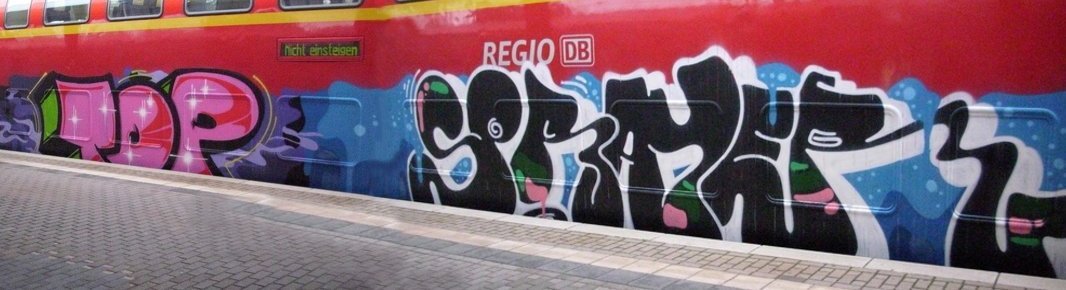 Graffiti Train - Photo by Marieundjana - topsprayer