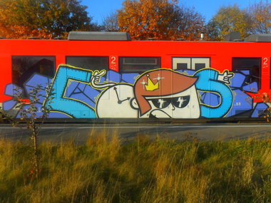 Graffiti Train - Photo by Marieundjana - cops