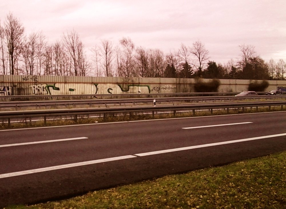 Graffiti Bombing - Photo by Marieundjana - dq