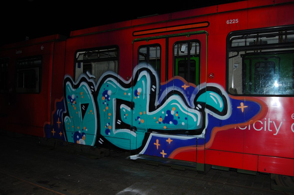 Graffiti Bombing - Photo by Marieundjana - dq