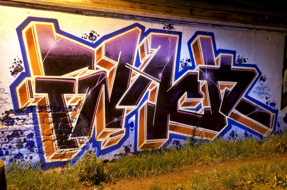 Graffiti Wall - Photo by Marieundjana - fnack