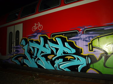 Graffiti Train - Photo by Marieundjana - ips