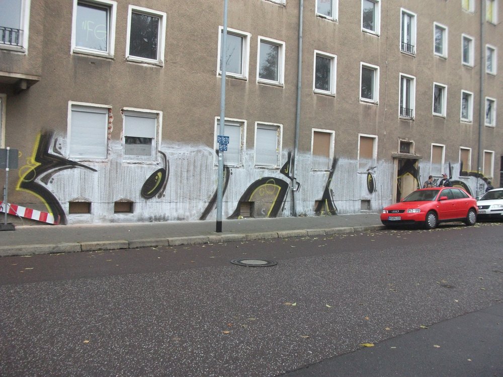 Graffiti Bombing - Photo by Marieundjana - ohoh