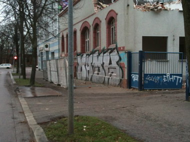 Graffiti Bombing - Photo by Marieundjana - ohoh