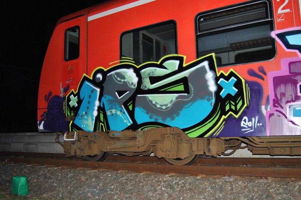 Graffiti Train - Photo by Marieundjana - ips