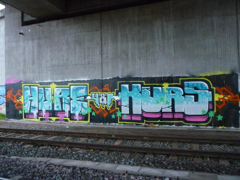 Graffiti Bombing - Photo by Marieundjana - hure, kurs