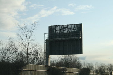 Graffiti Bombing - Photo by Marieundjana - 157