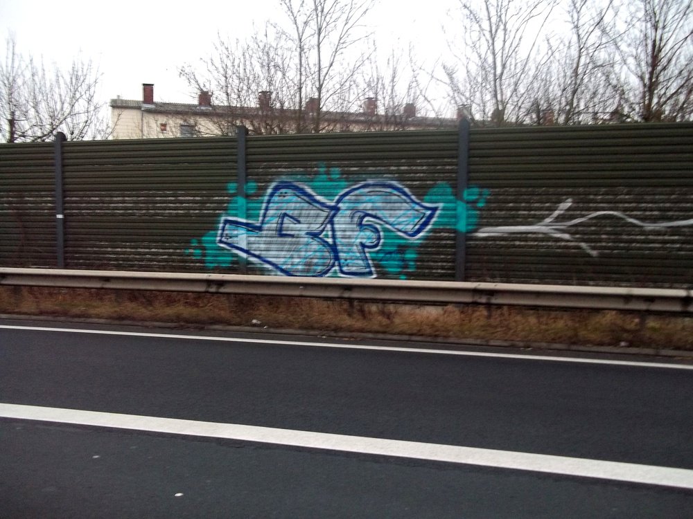 Graffiti Bombing - Photo by Marieundjana - bf