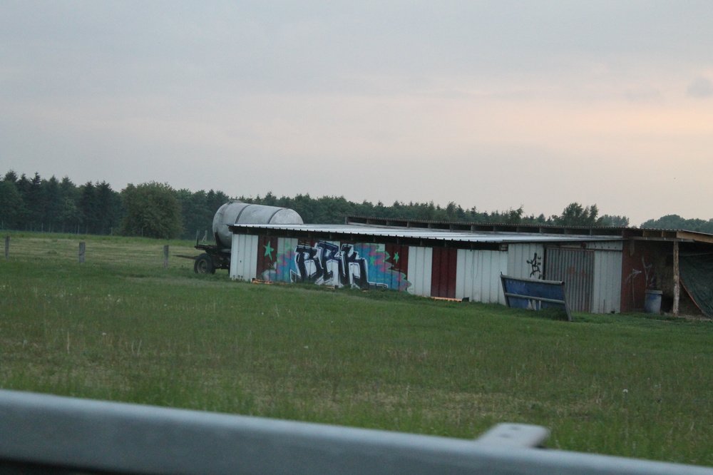 Graffiti Bombing - Photo by Marieundjana - brk