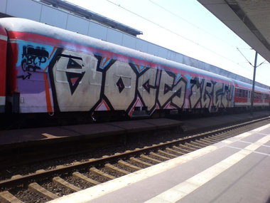 Graffiti Train - Photo by Marieundjana - bocs, iggi