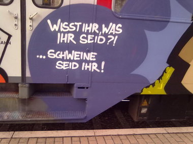 Graffiti Train - Photo by Marieundjana - alias