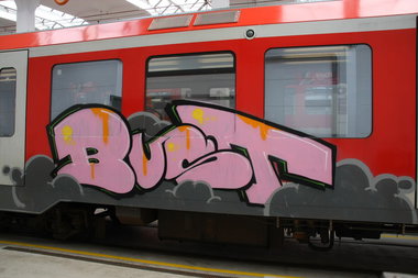 Graffiti Train - Photo by Marieundjana