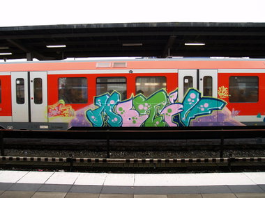 Graffiti Train - Photo by Marieundjana - motiv
