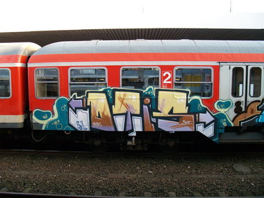 Graffiti Train - Photo by Marieundjana - otis