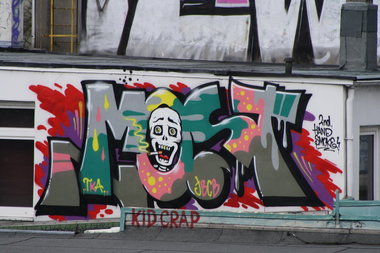 Graffiti Bombing - Photo by Marieundjana - most