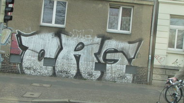 Graffiti Bombing - Photo by Marieundjana - org