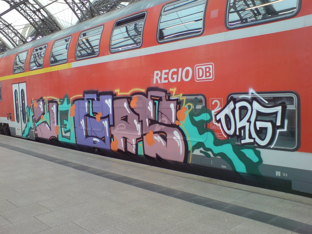 Graffiti Train - Photo by Marieundjana - wegas