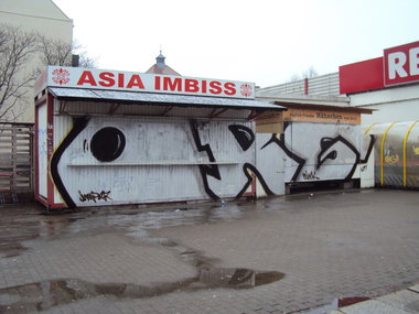 Graffiti Bombing - Photo by Marieundjana - org