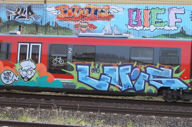 Graffiti Train - Photo by Marieundjana - lvis