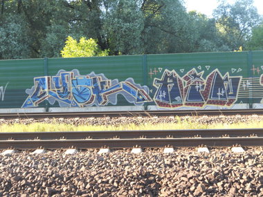 Graffiti Bombing - Photo by Marieundjana - cysk, ains