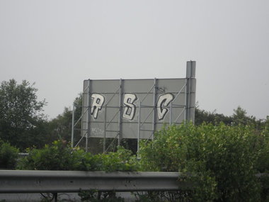 Graffiti Bombing - Photo by Marieundjana - rsc