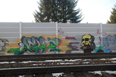 Graffiti Bombing - Photo by Marieundjana - durak