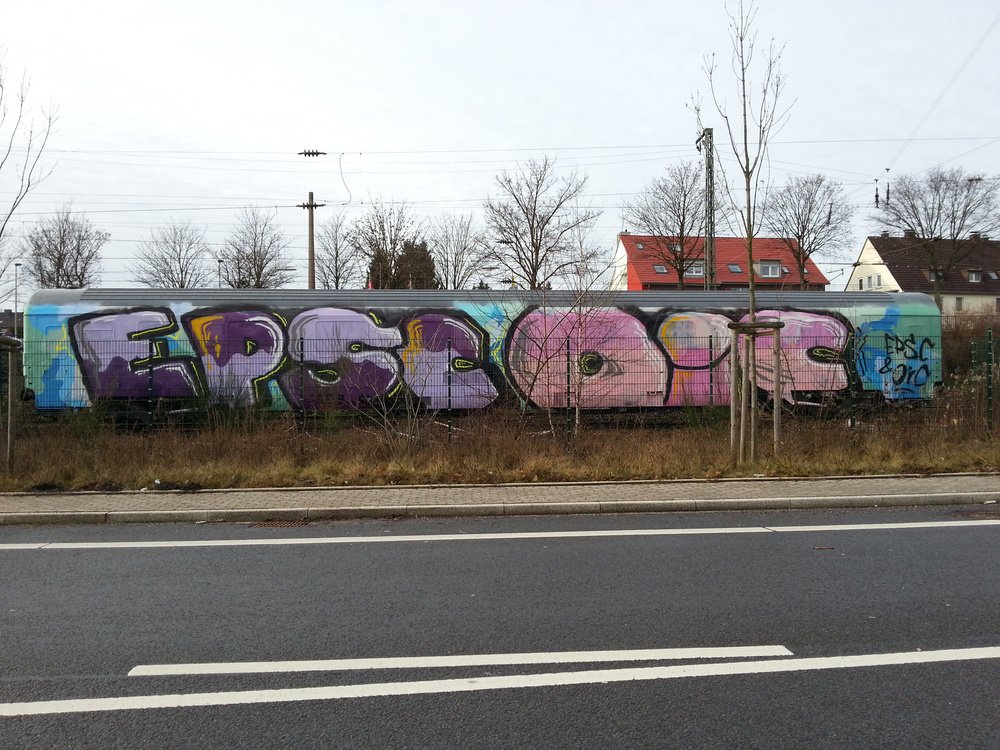 Graffiti Train - Photo by Marieundjana - epsc, oic