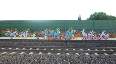 Graffiti Bombing - Photo by Marieundjana - bicul, ahorn, bonus