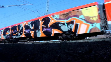 Graffiti Train - Photo by Marieundjana - cyal
