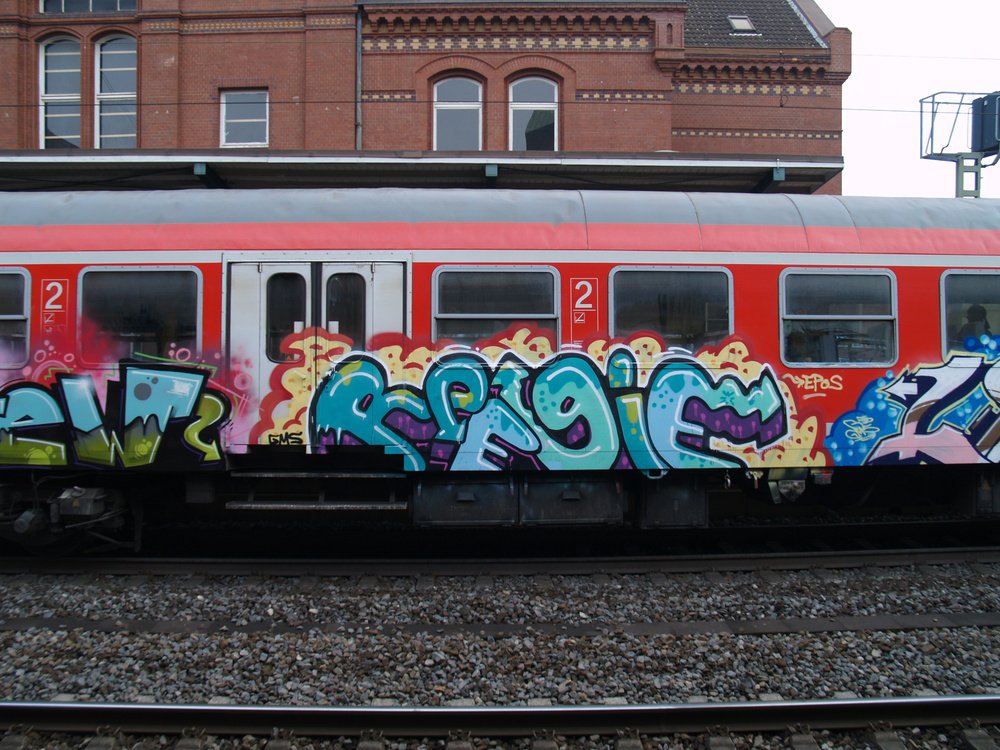 Graffiti Train - Photo by Marieundjana - regie