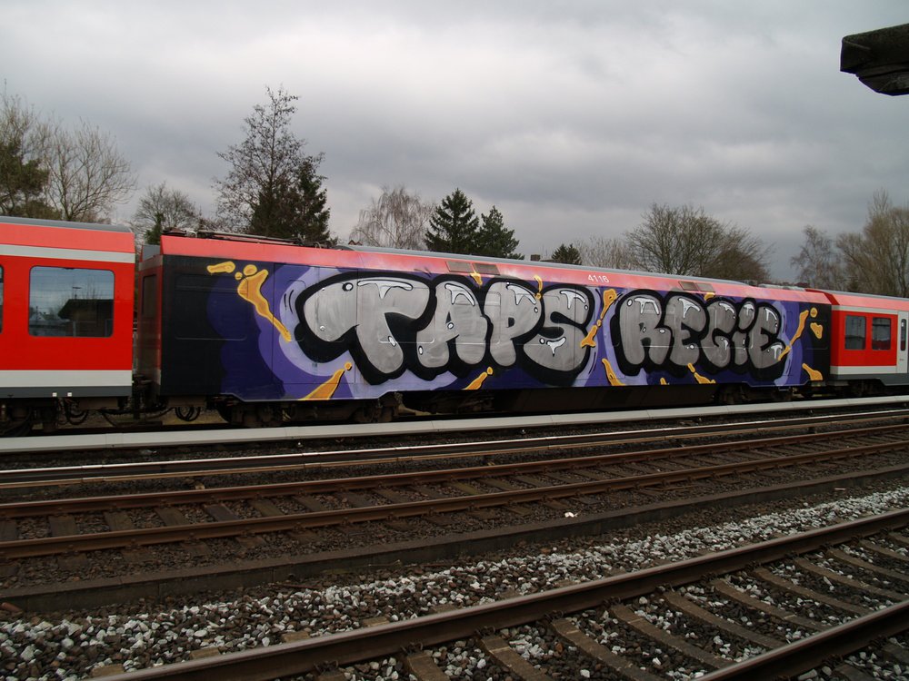 Graffiti Train - Photo by Marieundjana - taps, regie
