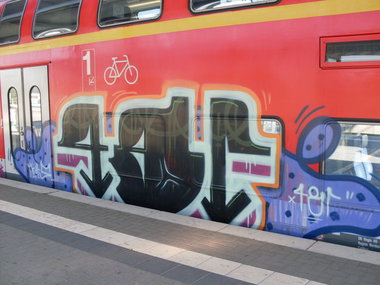 Graffiti Train - Photo by Marieundjana - 481