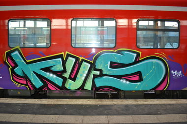 Graffiti Train - Photo by Marieundjana - kurs