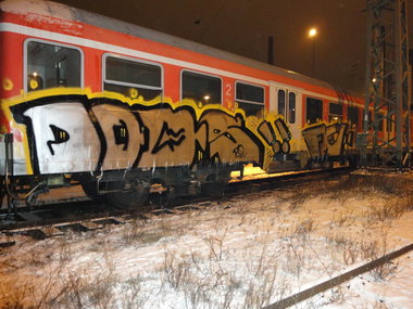 Graffiti Train - Photo by Marieundjana - doqs, fc