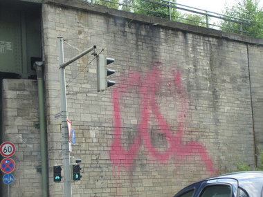 Graffiti Bombing - Photo by Marieundjana - dq
