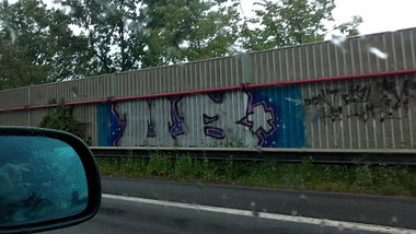 Graffiti Bombing - Photo by Marieundjana - ub, ultras