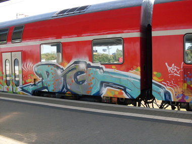 Graffiti Train - Photo by Marieundjana - dq
