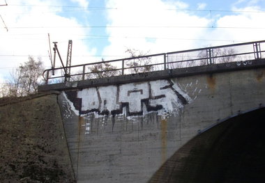 Graffiti Bombing - Photo by Marieundjana - doqs