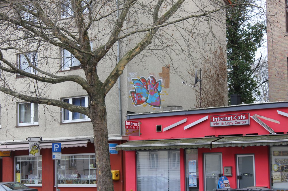 Graffiti Bombing - Photo by Marieundjana - dq